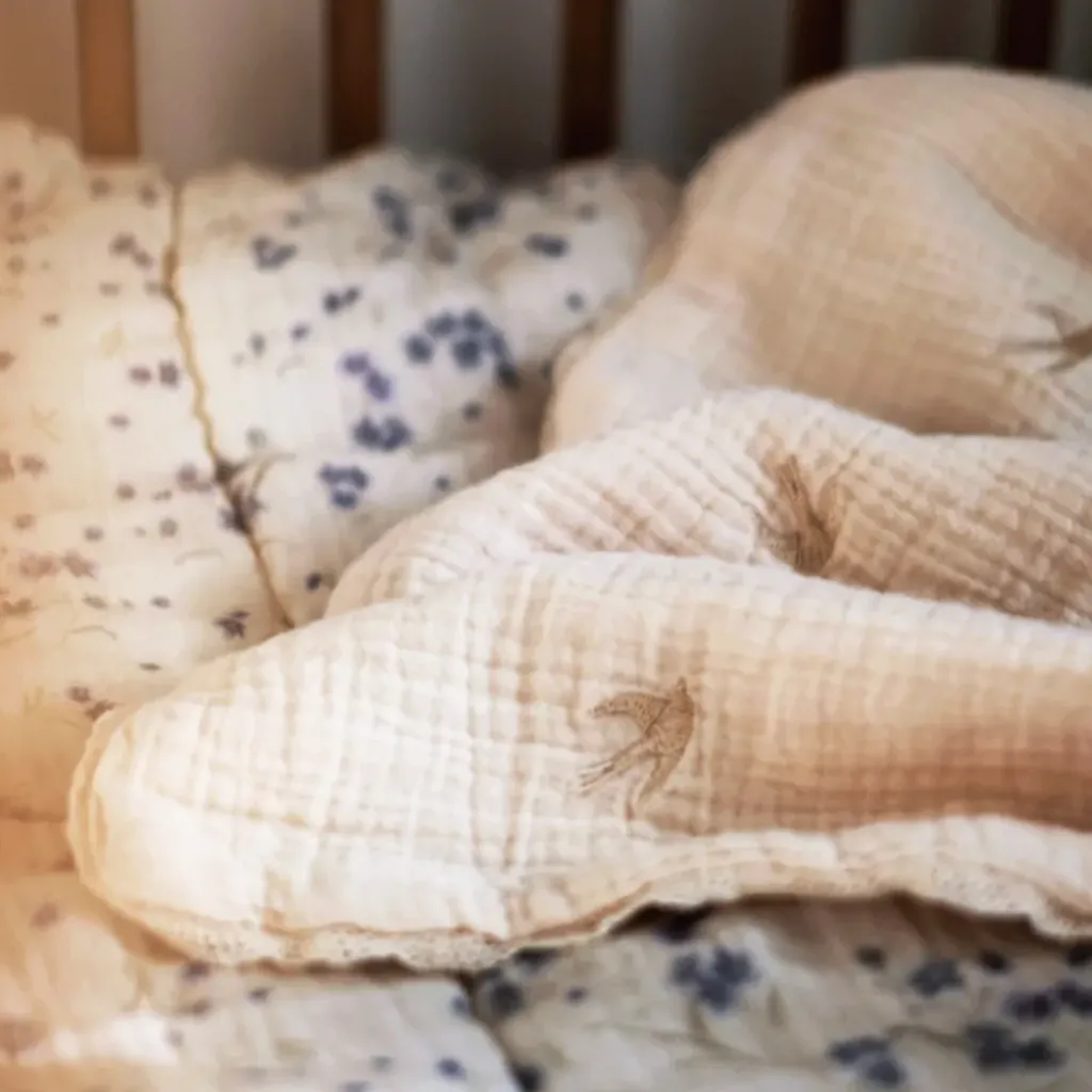 Gentil Coquelicot Couverture Hirondelles Macramé - Paris Best