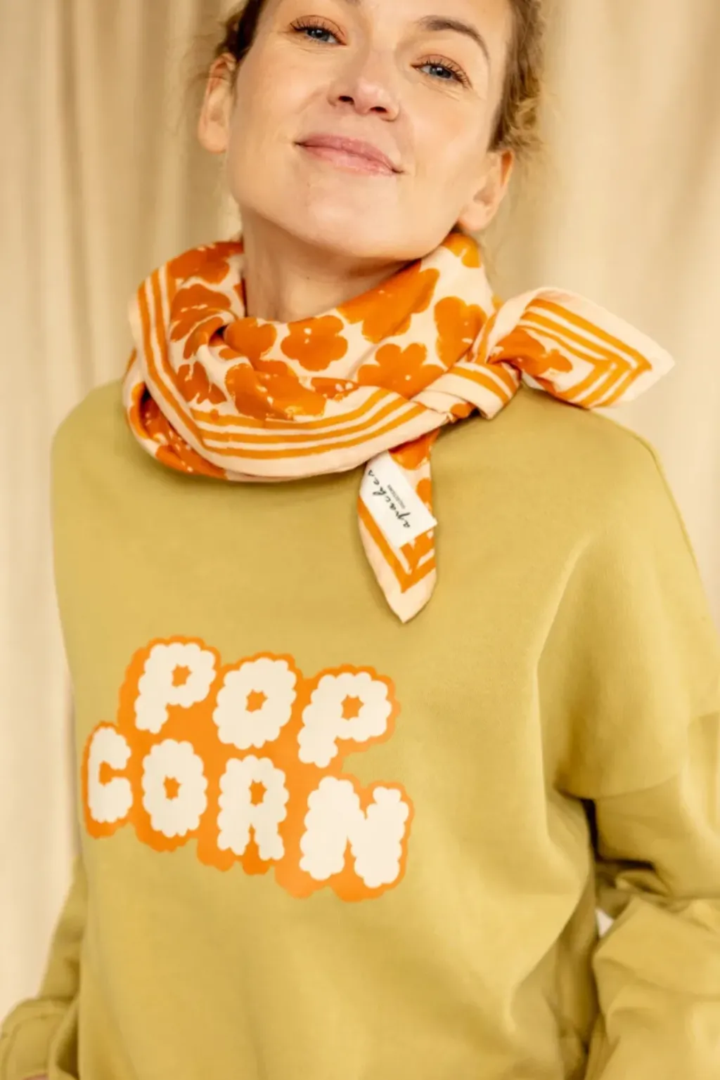 Apaches Collections Foulard Latika Flora Bold Orange - Clearance