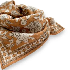 Apaches Collections Foulard Manika Coeurs Châtaigne - New