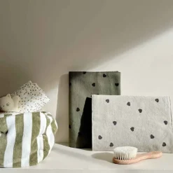 Rose In April Protège Carnet de Santé Chloé Cœur Sable - Sale